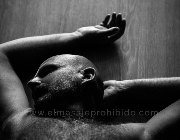 Experiencia de masaje tantra gay consciente y erótica en Barcelona
