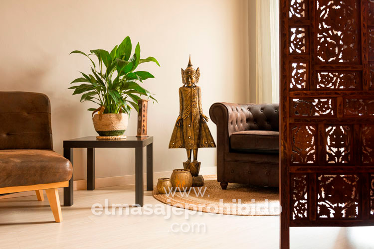 estudio privado de masaje tantra gay en Barcelona, ambiente íntimo y seguro