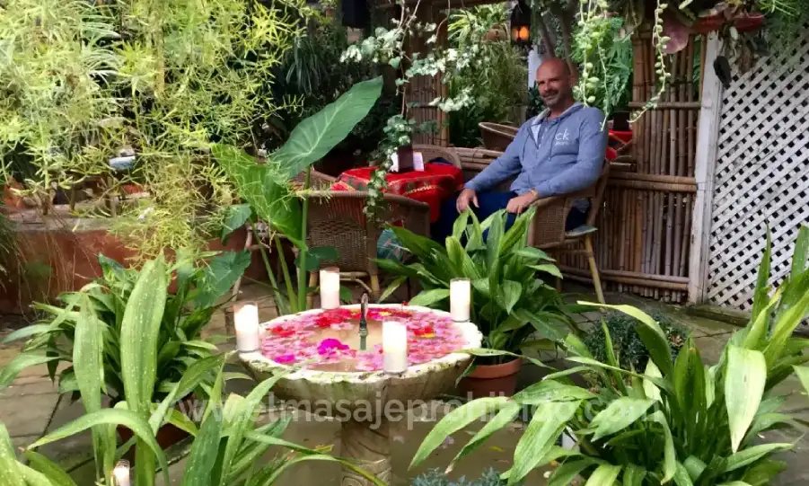 Jardin secreto masculino para masajes gay en Barcelona